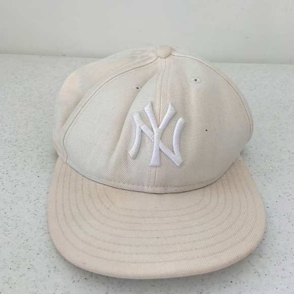 New Era 59Fifty MLB New York Yankees Fitted All White Baseball Hat - Picture 1 of 11